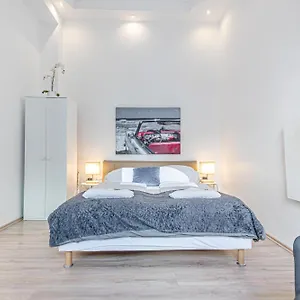 https://modern-apartment-in-the-heart-of-8.vienna-besthotels.com
